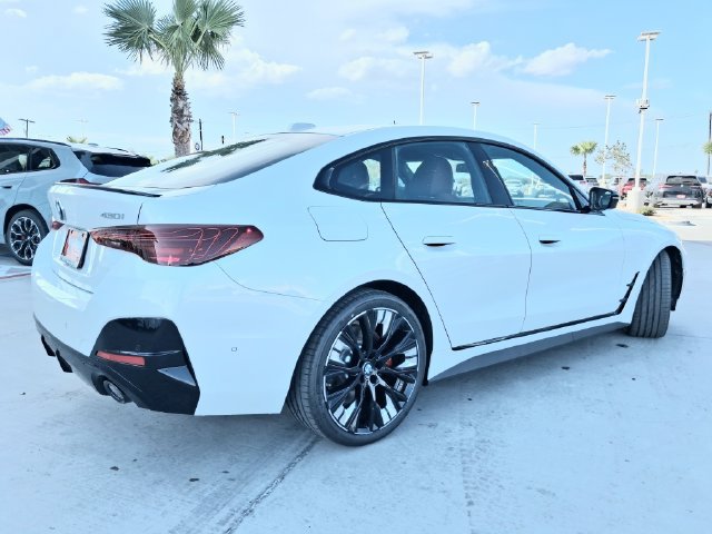 New 2026 BMW 430i w/ M Sport Package RWD image 7