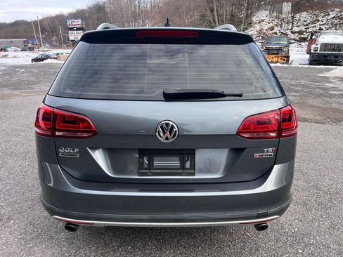 Used 2017 Volkswagen Golf Alltrack S image 6