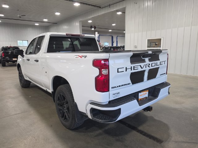 Used 2024 Chevrolet Silverado 1500 Custom w/ Rally Edition AWD/4WD image 6