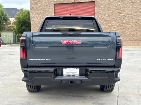 Used 2026 GMC Sierra EV Elevation AWD/4WD image 13