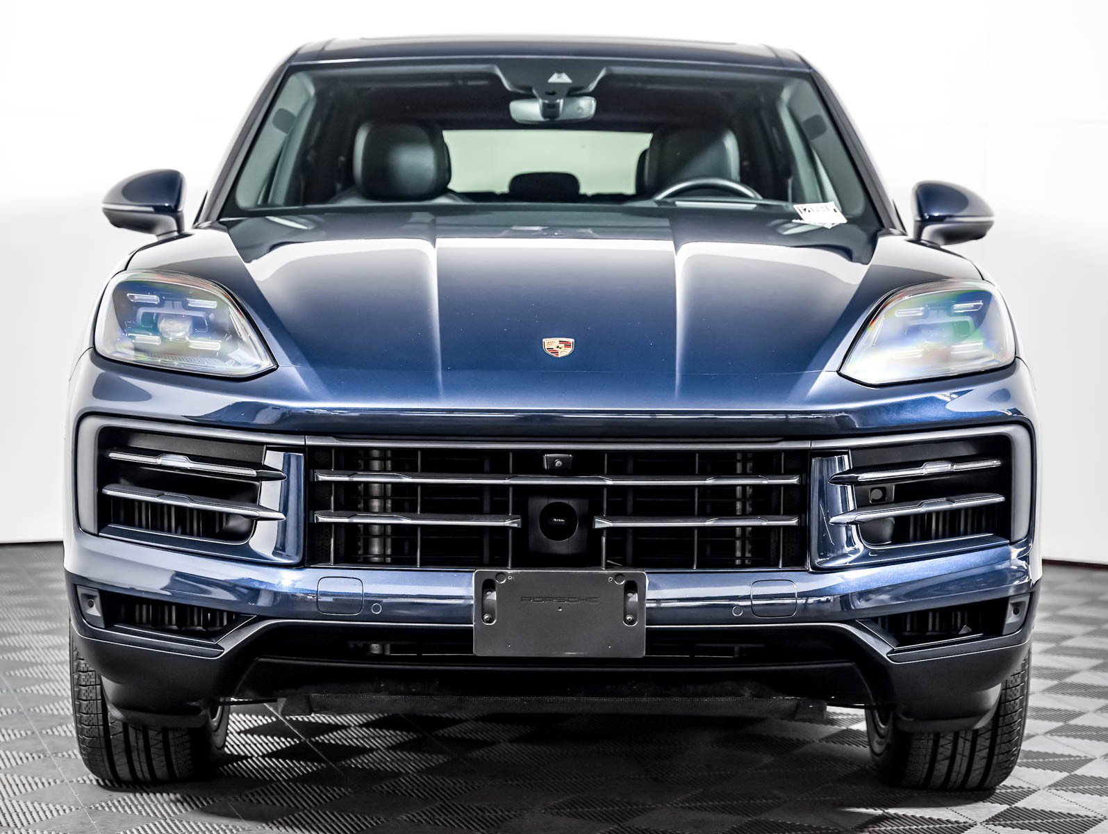 Certified 2024 Porsche Cayenne w/ Premium Package Plus (PFM) AWD/4WD image 7