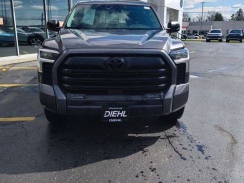 Used 2022 Toyota Tundra SR5 AWD/4WD image 3