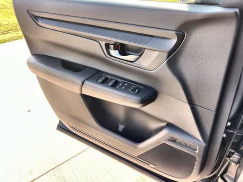 Used 2025 Honda CR-V EX image 30