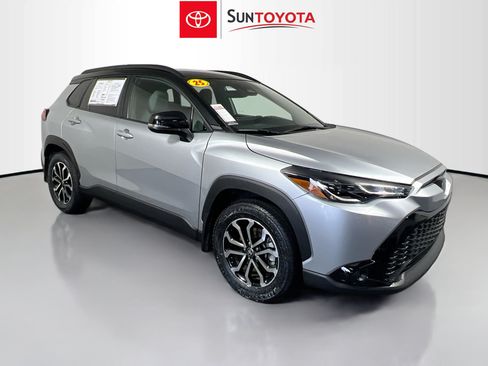 Used 2025 Toyota Corolla Cross AWD Hybrid image 1