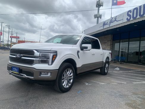 Used 2025 Ford F150 King Ranch w/ FX4 Off-Road Package image 4