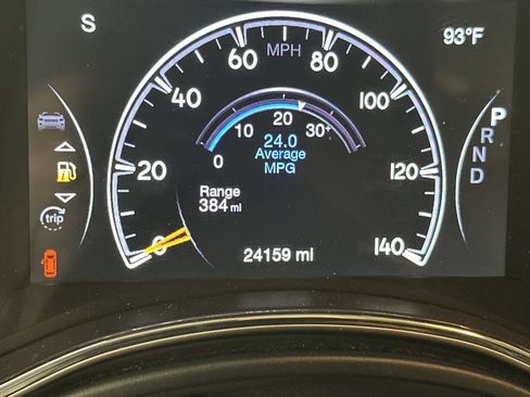 Used 2021 Jeep Grand Cherokee Laredo RWD image 15