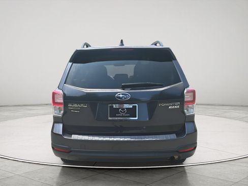 Used 2017 Subaru Forester 2.5i Premium AWD/4WD image 6
