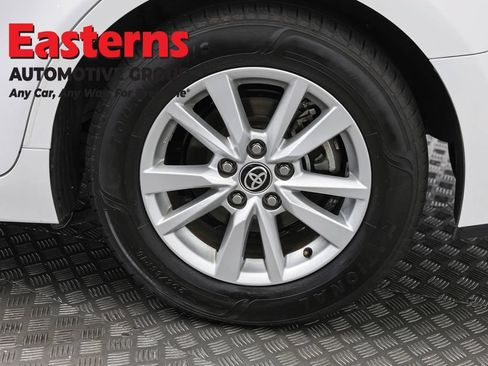 Used 2025 Toyota Camry LE FWD image 33