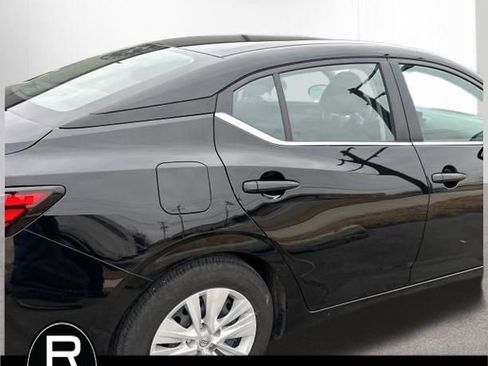 Used 2025 Nissan Sentra S image 5