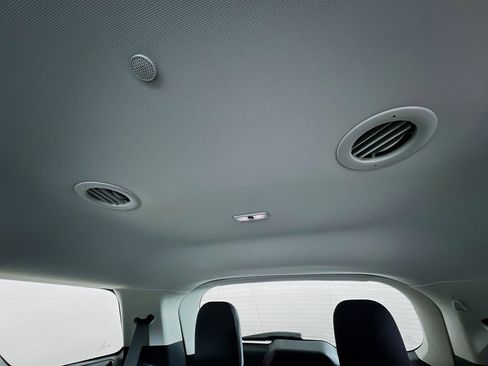 Used 2025 Ford Explorer Active image 38