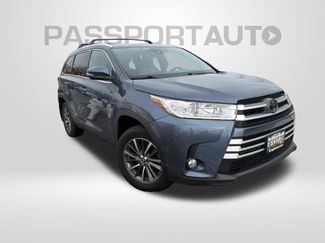 Used 2019 Toyota Highlander XLE video 1