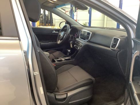 Certified 2022 Kia Sportage LX AWD/4WD image 12