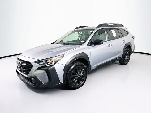 Used 2025 Subaru Outback Onyx Edition AWD/4WD image 3
