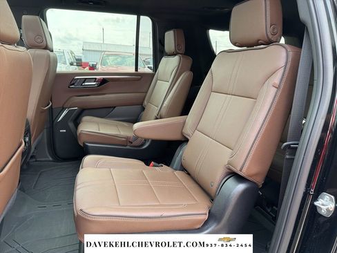 Used 2025 Chevrolet Suburban High Country w/ Sun And Tow Package image 20