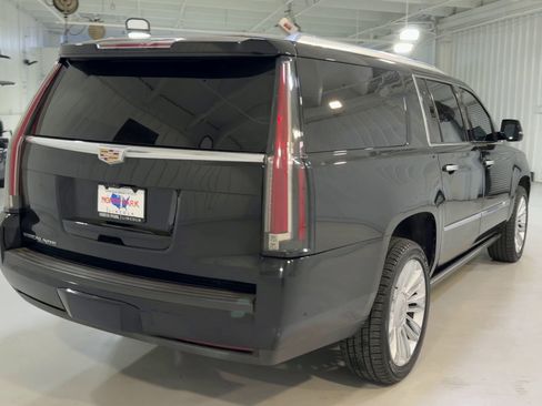 Used 2020 Cadillac Escalade ESV Platinum image 9