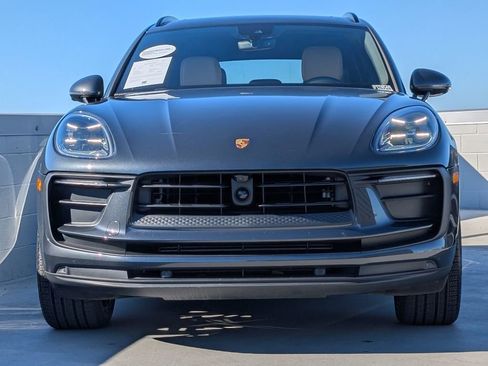 Used 2024 Porsche Macan image 8