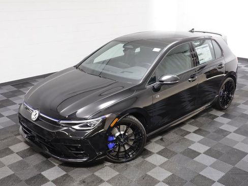 New 2026 Volkswagen Golf image 2