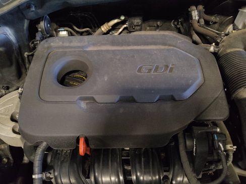 Used 2018 Hyundai Santa Fe Sport FWD image 30