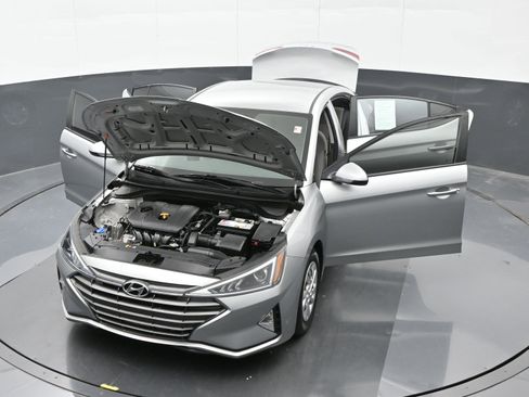 Used 2020 Hyundai Elantra SE image 45
