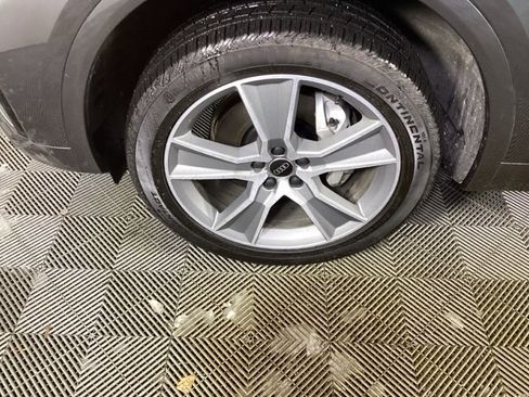 Certified 2025 Audi Q5 2.0T Premium image 9