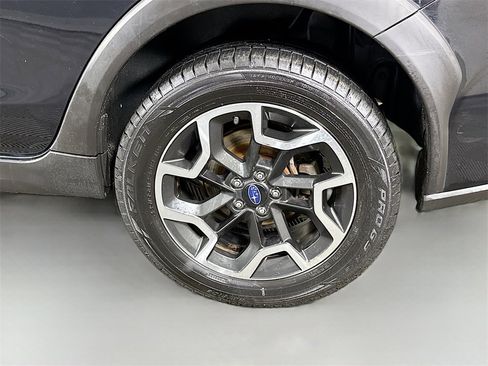 Used 2017 Subaru Crosstrek 2.0i Premium image 29