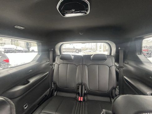 New 2025 Jeep Grand Cherokee L Limited w/ Black Appearance Package image 32