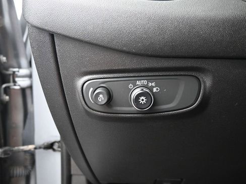 Used 2024 Chevrolet Equinox LT image 30