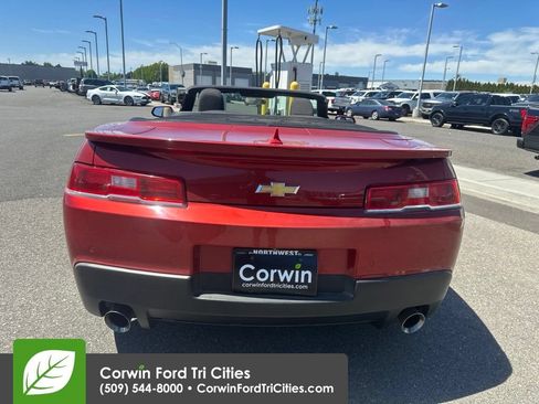Used 2015 Chevrolet Camaro LT RWD image 8