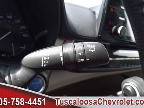 Used 2023 Toyota Sienna XLE FWD image 36