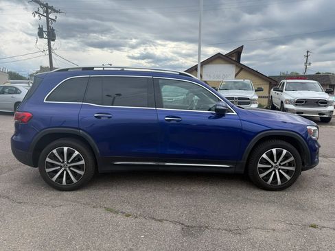 Used 2021 Mercedes-Benz GLB 250 4MATIC image 9