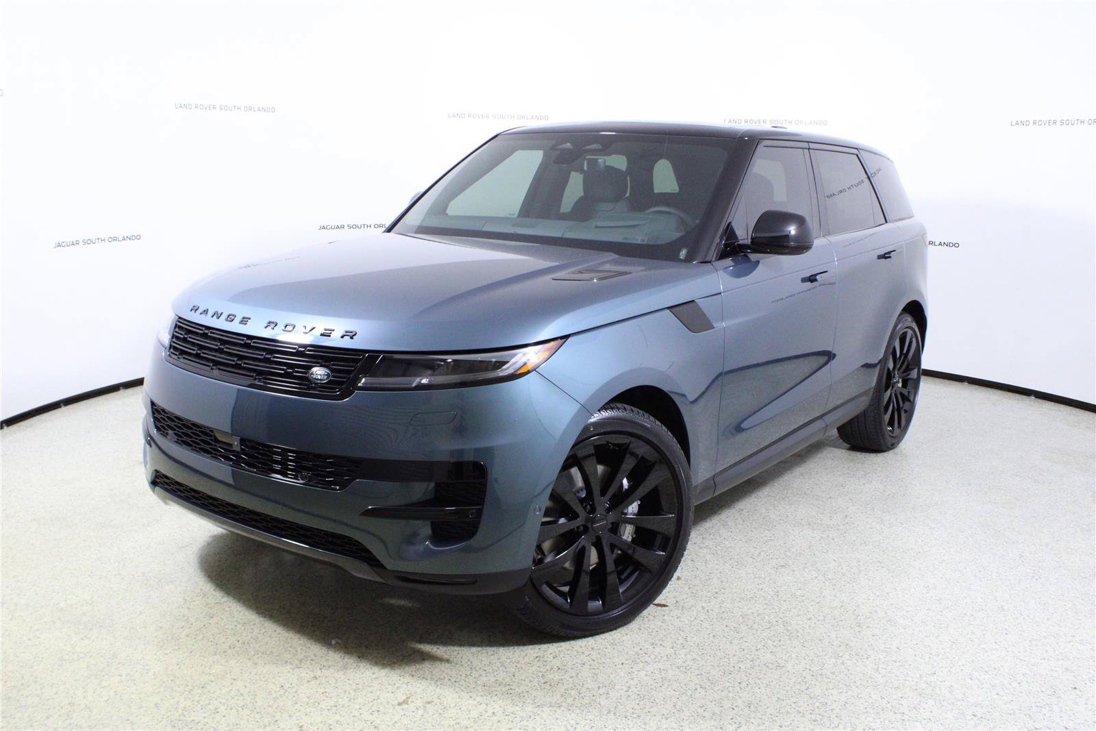 New 2026 Land Rover Range Rover Sport SE AWD/4WD image 1
