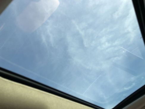 New 2025 Nissan Sentra SV w/ SV Premium Package image 32