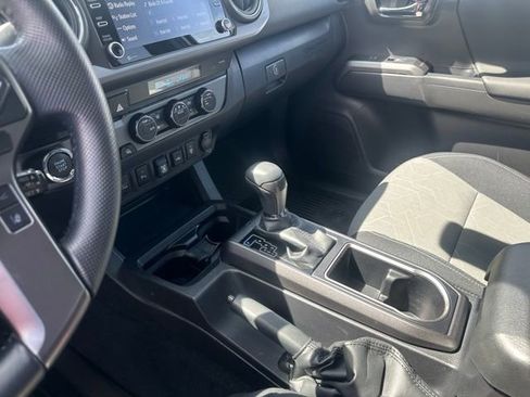 Used 2023 Toyota Tacoma TRD Off-Road w/ Technology Package AWD/4WD image 11