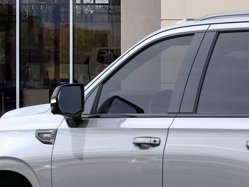 New 2026 GMC Yukon AT4 w/ AT4 Premium Plus Package AWD/4WD image 12