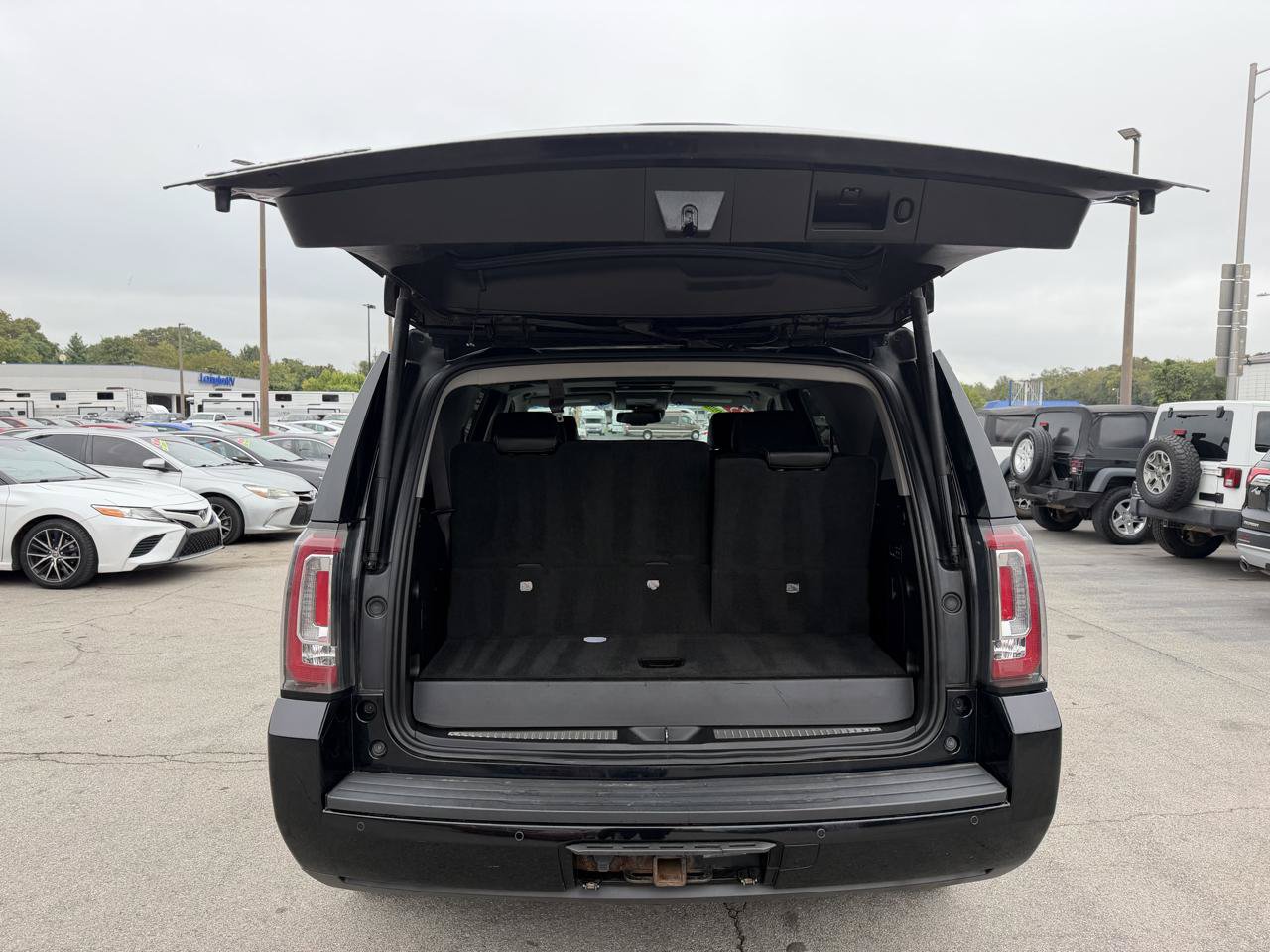 Used 2015 GMC Yukon SLT w/ Open Road Package AWD/4WD image 12