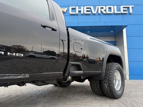 New 2026 GMC Sierra 3500 SLE image 4