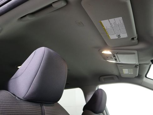 Used 2023 Toyota Highlander LE image 18