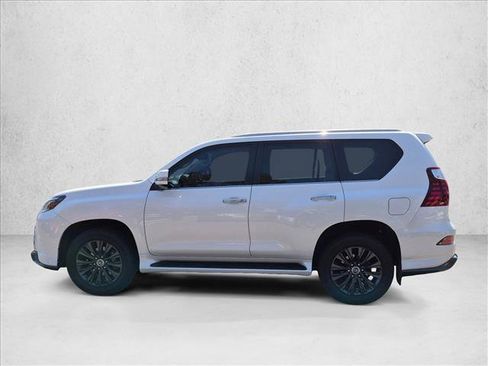 Used 2022 Lexus GX 460 Premium w/ Accessory Package AWD/4WD image 9