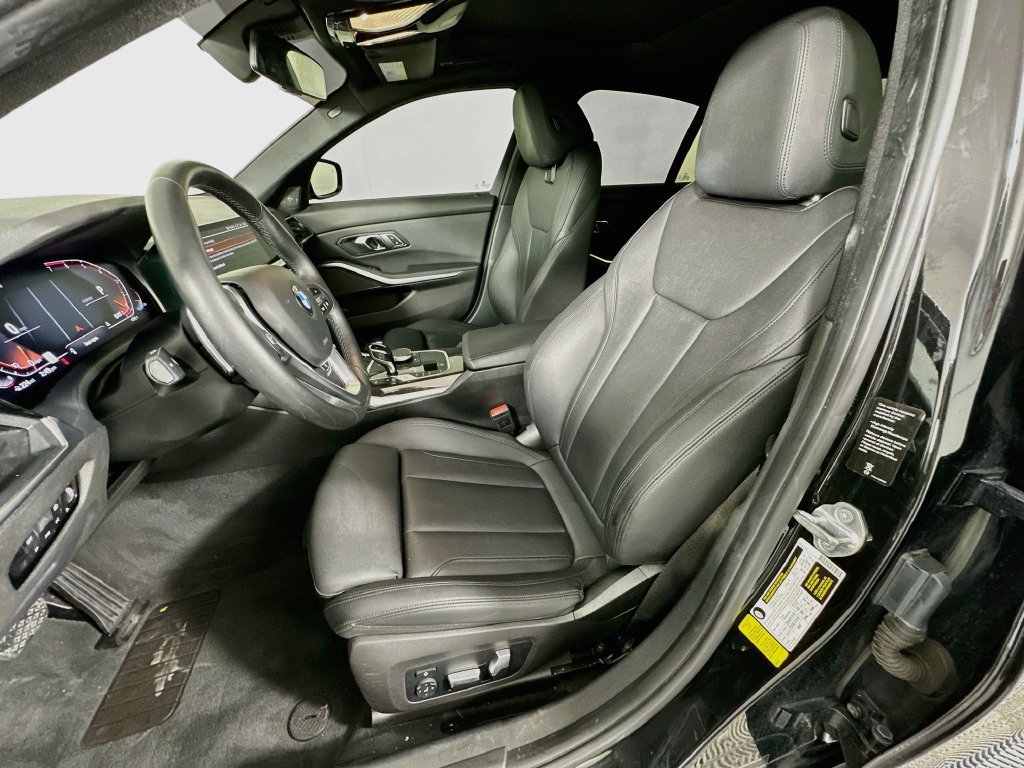 Used 2019 BMW 330i Sedan w/ Premium Package RWD image 21