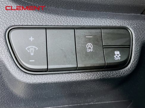 Used 2025 Kia Seltos S FWD image 13