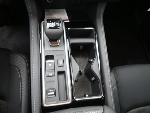 New 2026 Nissan Pathfinder SV FWD image 18