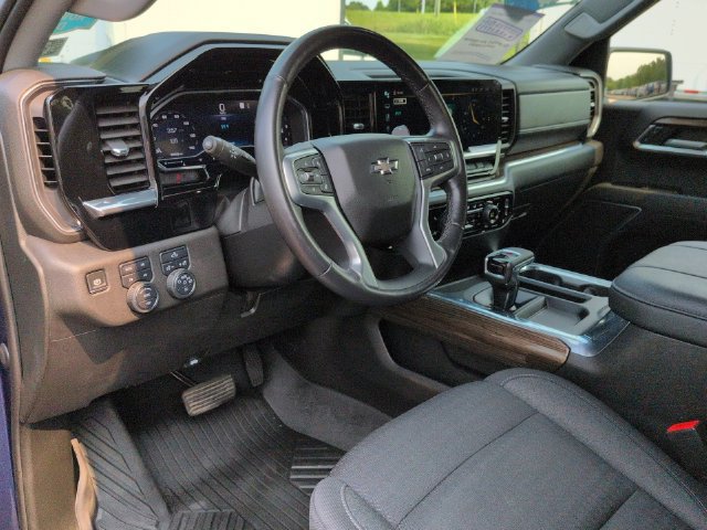 Used 2023 Chevrolet Silverado 1500 RST AWD/4WD image 12