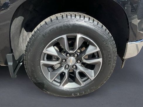 Used 2024 Chevrolet Silverado 1500 LT AWD/4WD image 14