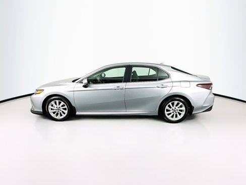 Used 2024 Toyota Camry LE image 4
