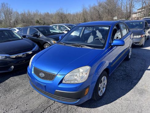 Used 2009 Kia Rio LX FWD image 2