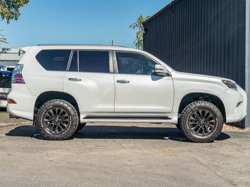 Used 2020 Lexus GX 460 Premium image 7