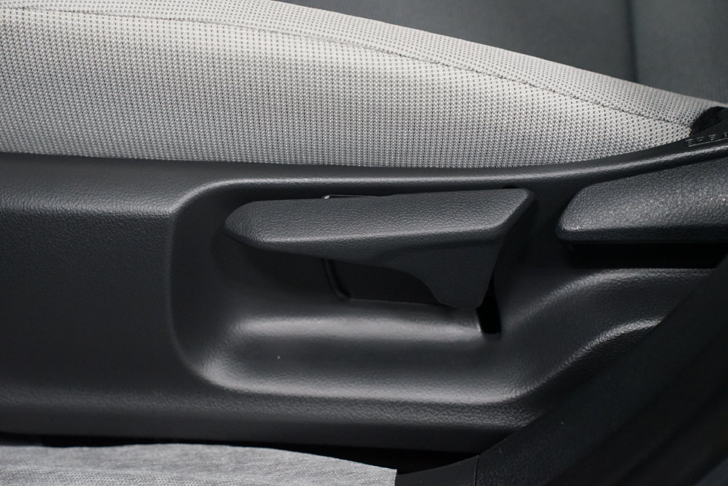 New 2027 Toyota Corolla LE FWD image 32