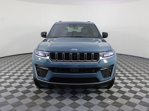 New 2026 Jeep Grand Cherokee Limited w/ Luxury Tech Group II AWD/4WD image 30