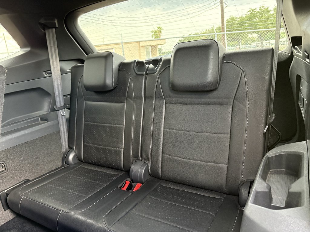 Used 2020 Volkswagen Tiguan SE R-Line FWD image 26