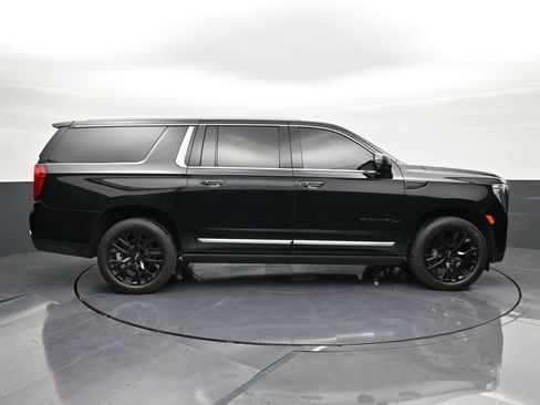 Used 2022 GMC Yukon XL Denali RWD image 6
